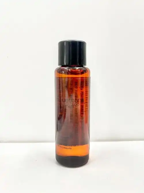 植村秀奢养琥珀洁颜油