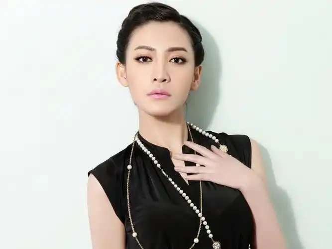 阳光开朗的满族女孩-林冶,高清壁纸图片,大陆美女-回车桌面