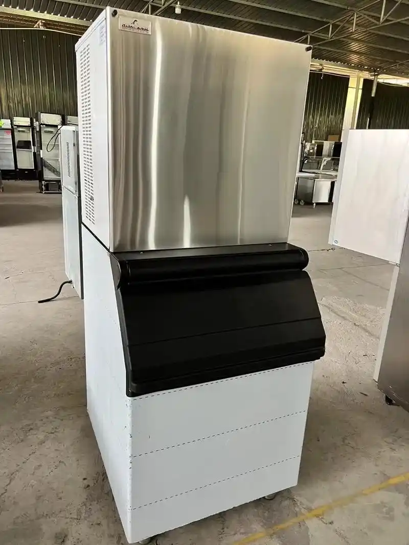 高温酷暑 大型制冰机或许您需要.高温酷暑  大型制冰机或许您 - 抖音