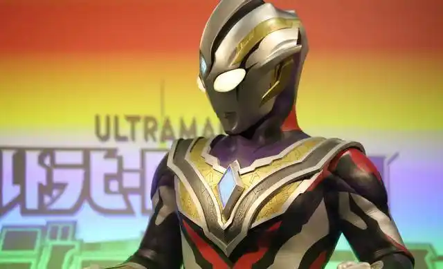 光暗形态真特利迦奥特曼官方写真扳机最帅皮套新生代的颜值巅峰_花纹