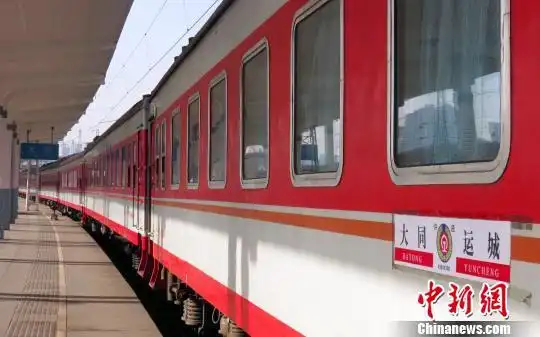 太原铁路局最"火"绿皮车告别三晋(组图)