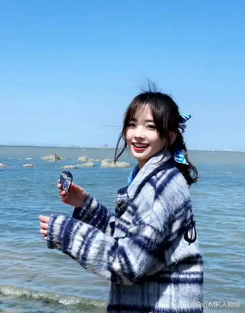 王冰冰以其准确,客观的报道风格和优秀的口才赢得了