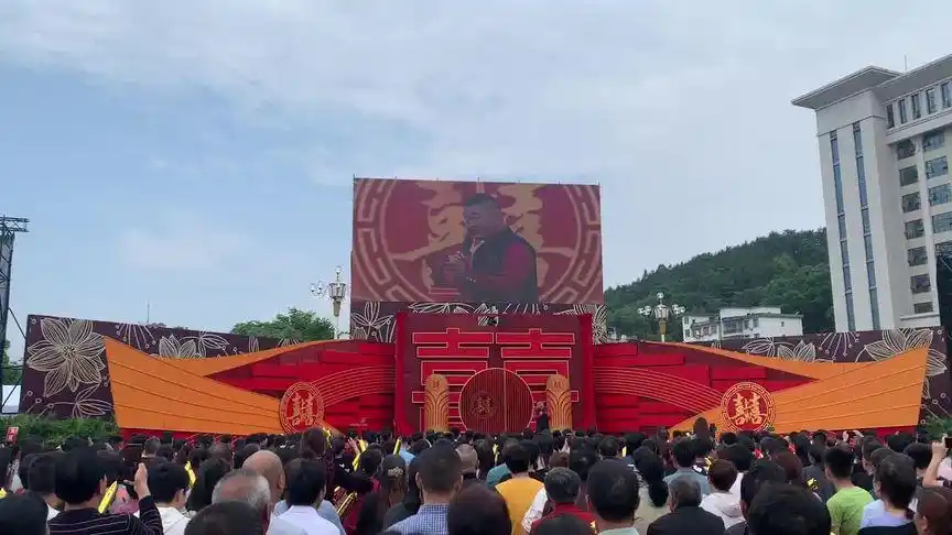 铜鼓人的小骄傲9393罗晋