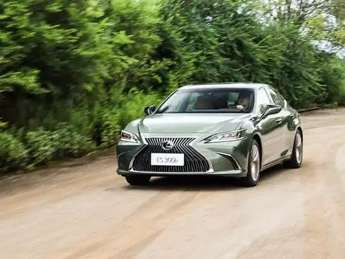 试驾丨全新雷克萨斯es 做个安静的舞者
