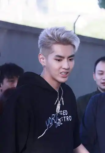 angelababy成最具商业价值女明星 胡歌第二无杨幂