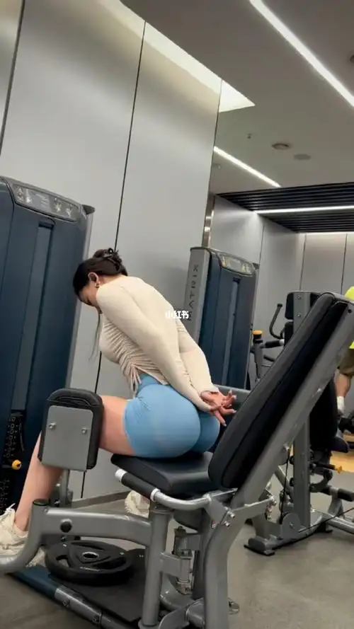 今日份健身  #蜜桃臀  只要角度找的好,不怕照片不好看
