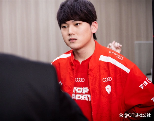 宝蓝再提老ig解散细节:s9全靠一股气硬打,阿水先离队的印象最深