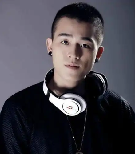 都说板寸才是检验男神帅不帅的唯一标准!十大板寸男神谁最帅?