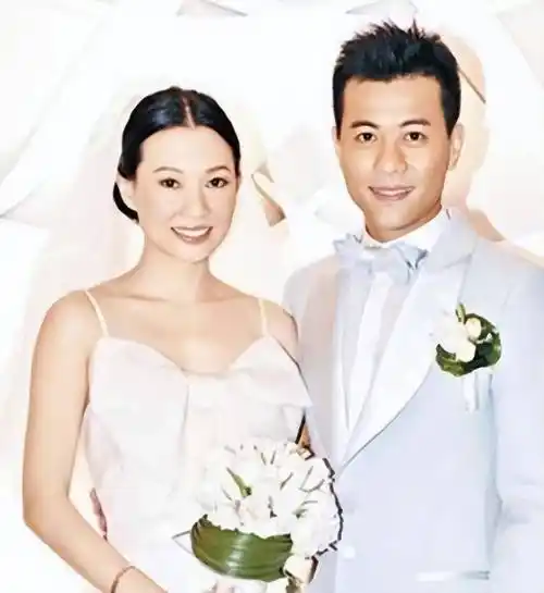 梁汉文为林慧文举办了盛大的婚礼,收到了很多祝福.