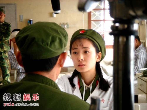 《我的左手》剧照为了塑造好英雄人物和英雄背后的女人,马跃和徐筠