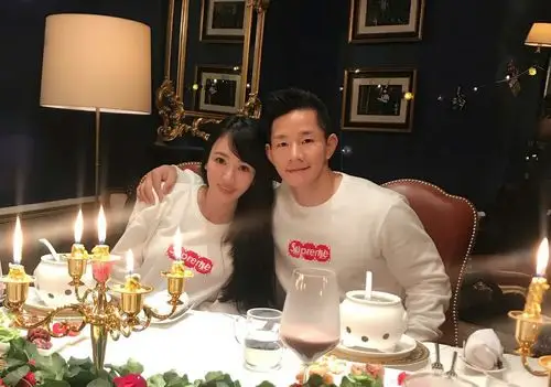 盘点四大家有美妻的搏击大佬:郭晨冬上榜,最后一位拳迷看呆了!