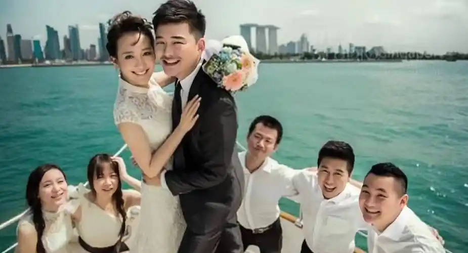 于是大张旗鼓的向王鸥求婚.