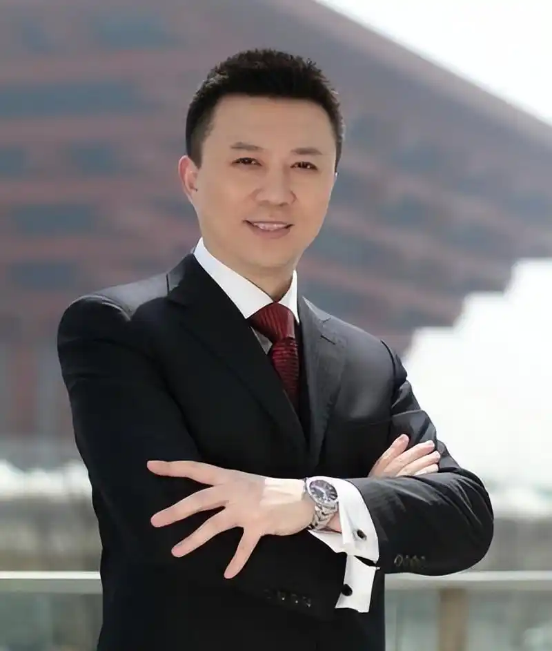 著名主持人潘涛:45岁进央视,无奈和家人分居两地,如今怎样了?