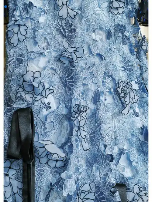 boraaksu#伦敦时装周  #2023春夏系列花羽霓裳,精致盛宴轻盈步伐漫行