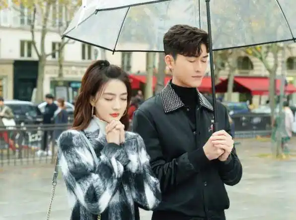 超前点播还不够,张翰新剧自己搞了个app收费,活该这么糊_徐璐_观众