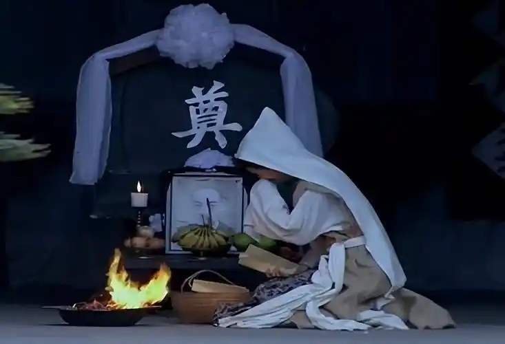 我们在前文中有说,古代丧俗中灵柩最少要停三天以上.