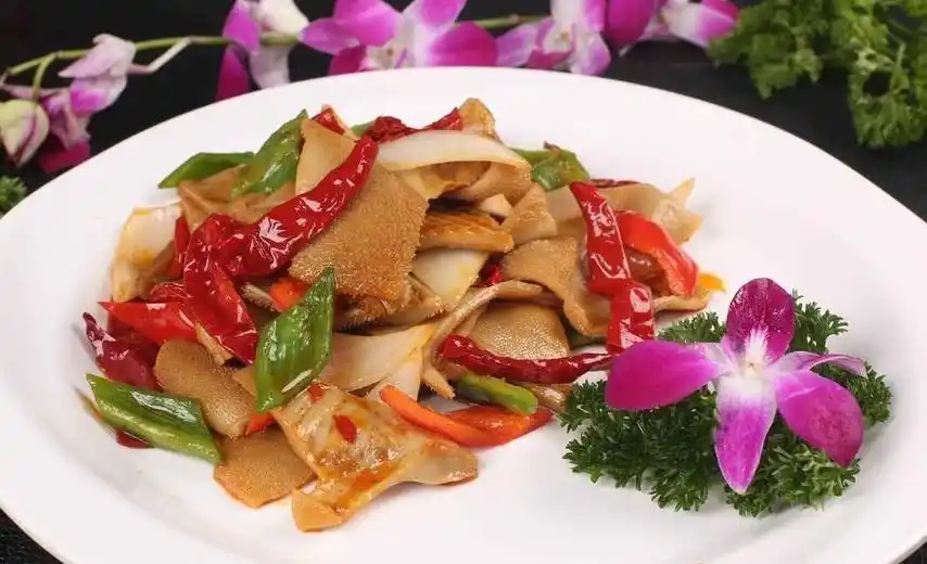 一组美食的图片:是你最爱吃的爆炒羊肚