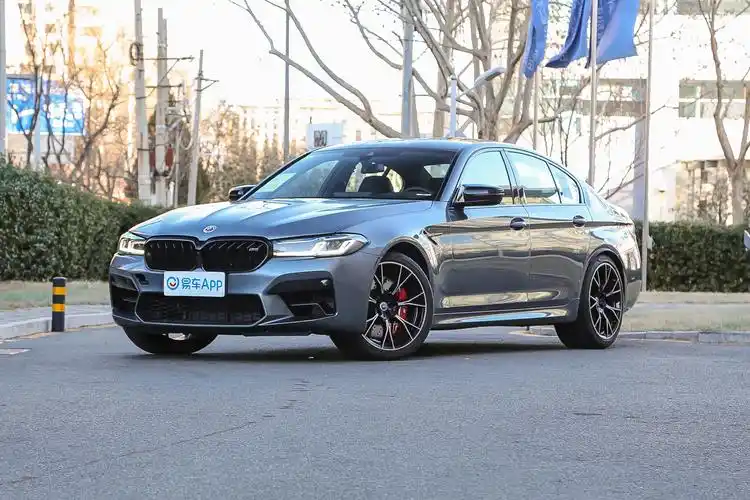 【2022款 宝马m5 50周年版 m5汽车报价_图片_参数配置】-易车_东莞合