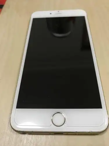 出售苹果6s plus 128g,金色