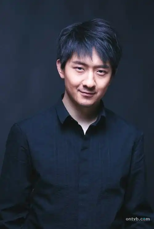 《花千骨》苗驰饰演儒尊笙箫默,苗驰个人资料,演过的电影