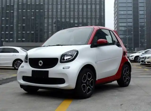 浅谈女性驾驶之车 奔驰smart