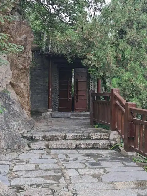 初秋游览龙门石窟 香山寺 白园