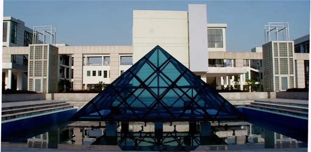 p>丽水学院(lishui university)位于浙江省 a target="_blank" href=