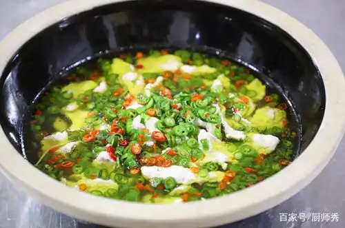 厨师长教你一道藤椒肉片,制作简单,麻辣鲜香,下饭下酒必备