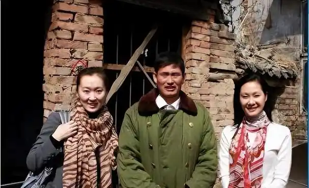 朱之文成名后,始终不忘师恩,经常与久负盛名的恩师保持联系.