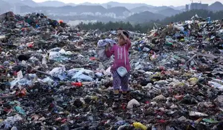 贵阳垃圾山里的童年