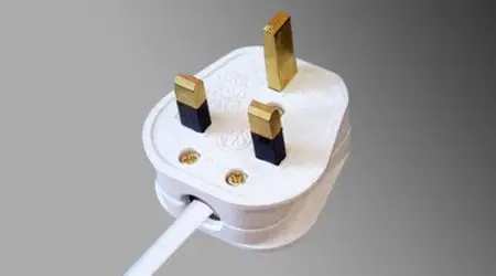 香港旅游能带单反吗? 英式插座(三角方扁插头)是什么插座?