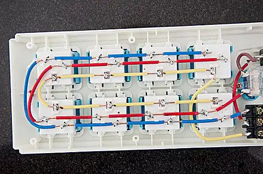 插线板内部结构