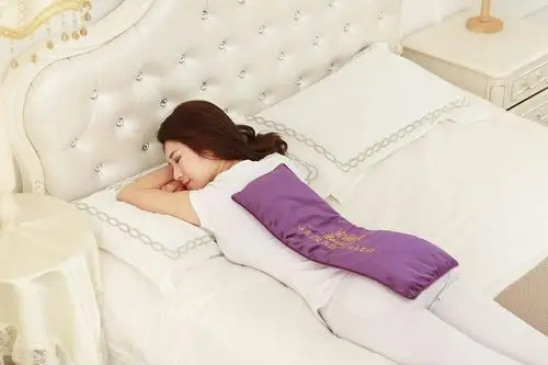 中医热敷中医热敷可以活血化淤,加速血液循环,加强局部抵抗力,而热敷