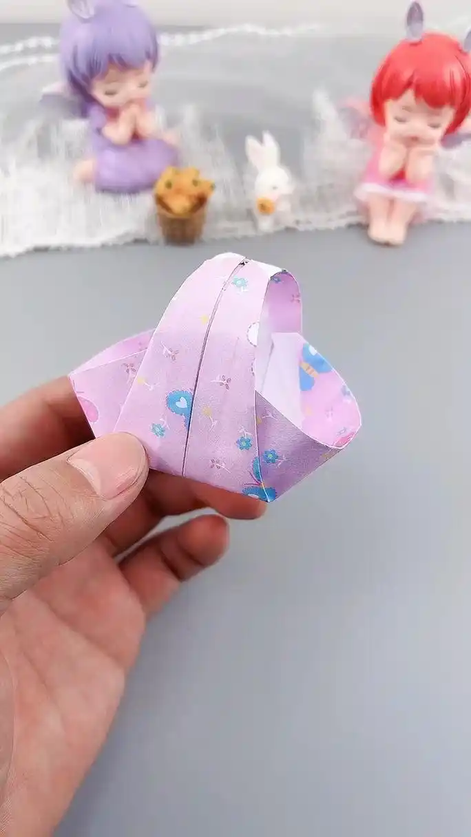 折纸小篮子 只需要一张纸就能折出来的漂亮小篮子,好看又实用