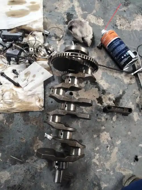 众泰t60015t的发动机曲轴瓦是不是瓦口对瓦口的安装