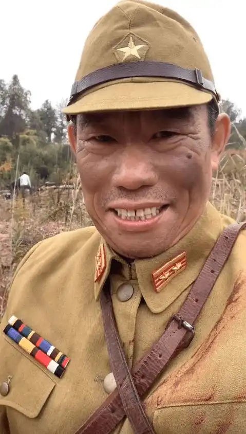 大佐专业户杨清文,一句八个鸭绿获赞三百万,为何被称为最惨演员_日本