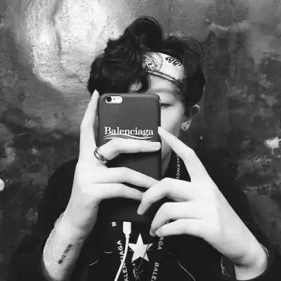 微信头像男生霸气黑白社会靠实力