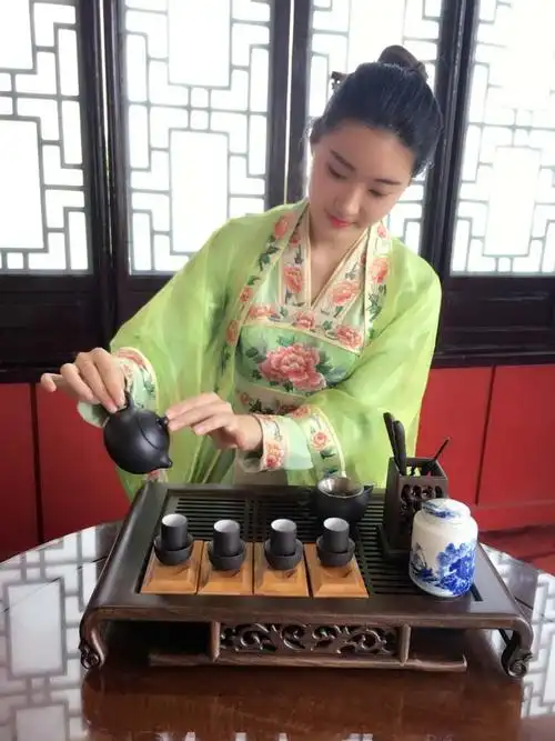 扬州国际马拉松正式开跑,美女跑团异军突起,刷爆朋友圈!