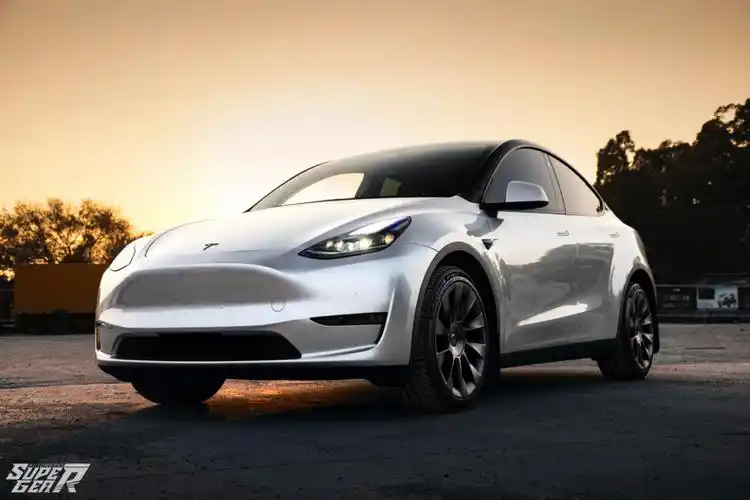 特斯拉modely幻银上身效果拉满