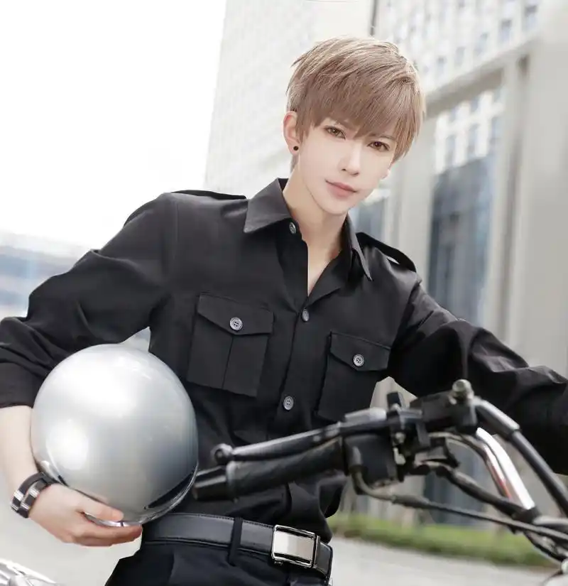 熊祁的一组照片告诉你,帅和性别没有关系!