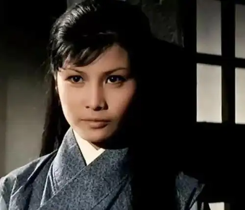 69岁邵氏"一代打女"至今未婚 甘做tvb绿叶一生奉献观众_李丽丽