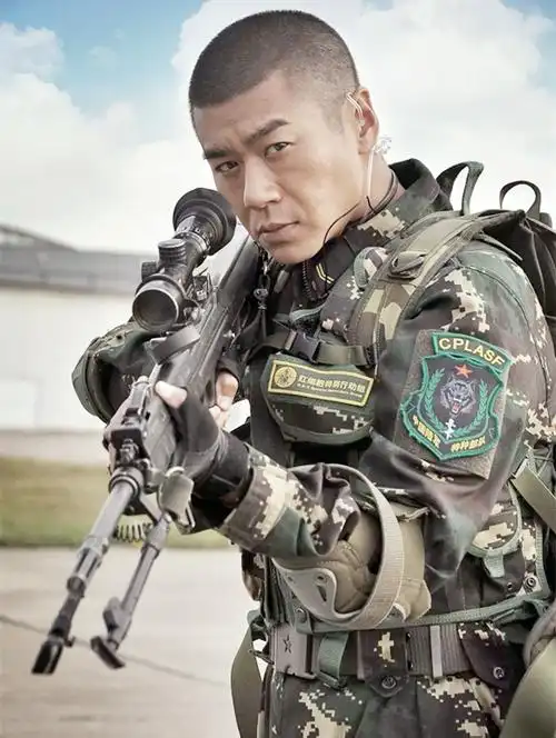 明星照片,明星艺术照,明星个人资料和图片,明星代言费用报价,明星商演