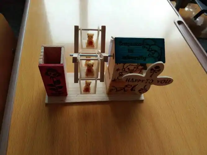 白银区第二小学六年级一班为科技节添光彩