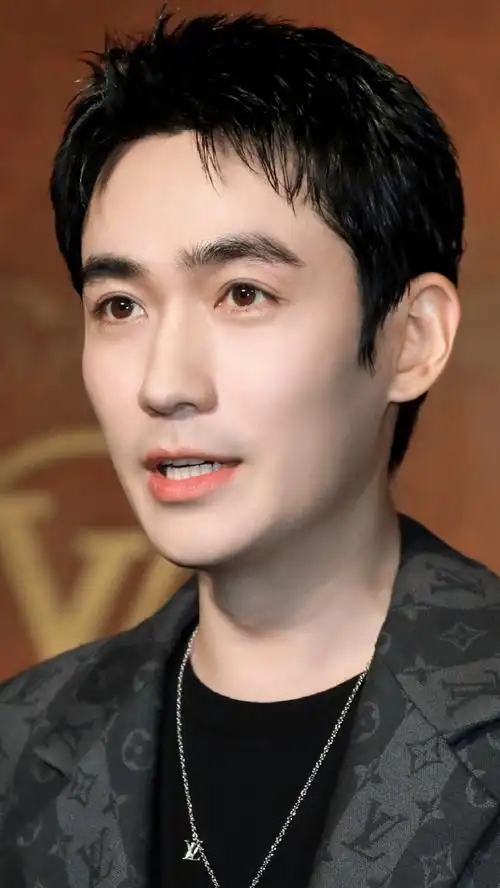 lv大秀##朱一龙路易威登