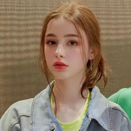 俄罗斯新晋混血美少女原来符合世界审美的颜值真存在