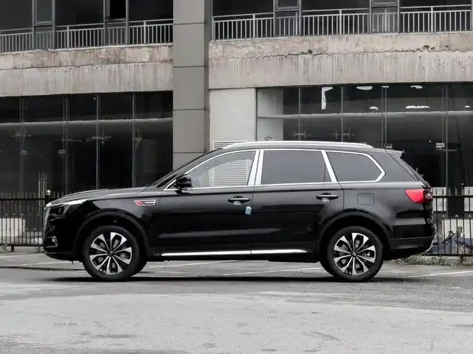 一汽红旗 红旗hs7 2022款 2.0t dct两驱智联旗享版 五座