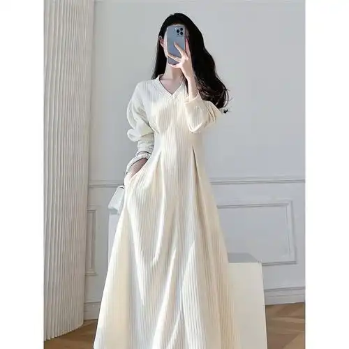 白色领赫本风法式连衣裙女春夏新款收腰显瘦复古气质女神范长裙