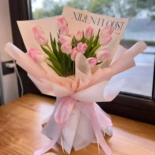 生日礼物送女生闺蜜妈妈玫瑰郁金香母亲节成品康乃馨花束高级感