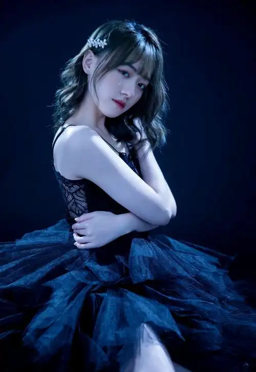 明星写真美图|万丽娜