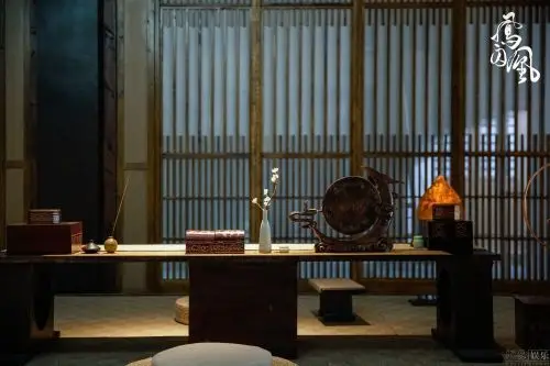 《凤囚凰》曝场景照于正审美不再玩大红大绿